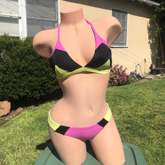 PILYQ Color Block Bikini - Picture 1 of 7
